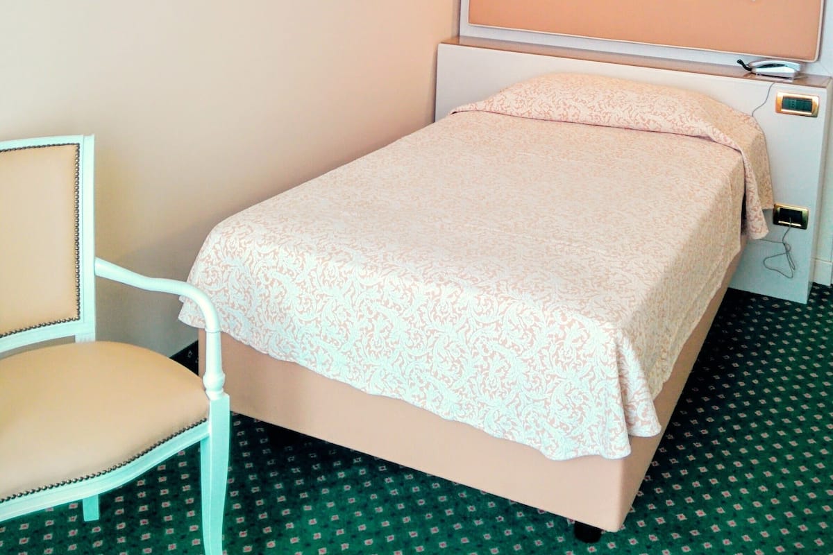 In-room safe, desk, soundproofing, cots/infant beds