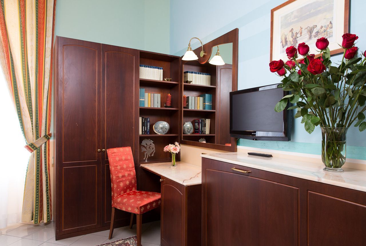 deluxe double room | minibar, in-room safe, soundproofing, free wifi