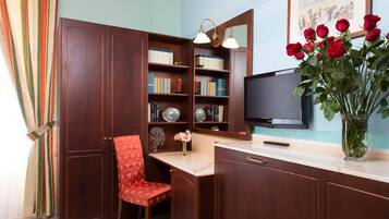 Deluxe-Doppelzimmer | Minibar, Zimmersafe, schallisolierte Zimmer, kostenloses WLAN
