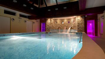 Sauna, hot tub, steam room, Turkish bath, body treatments, body wraps
