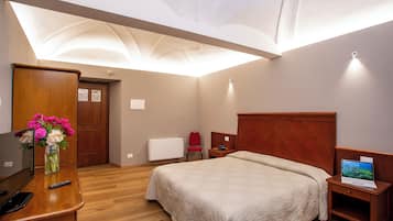 Caja de seguridad en la habitación, escritorio, cunas y wifi gratis