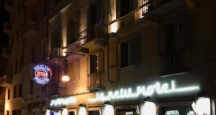 Le Petit Hotel