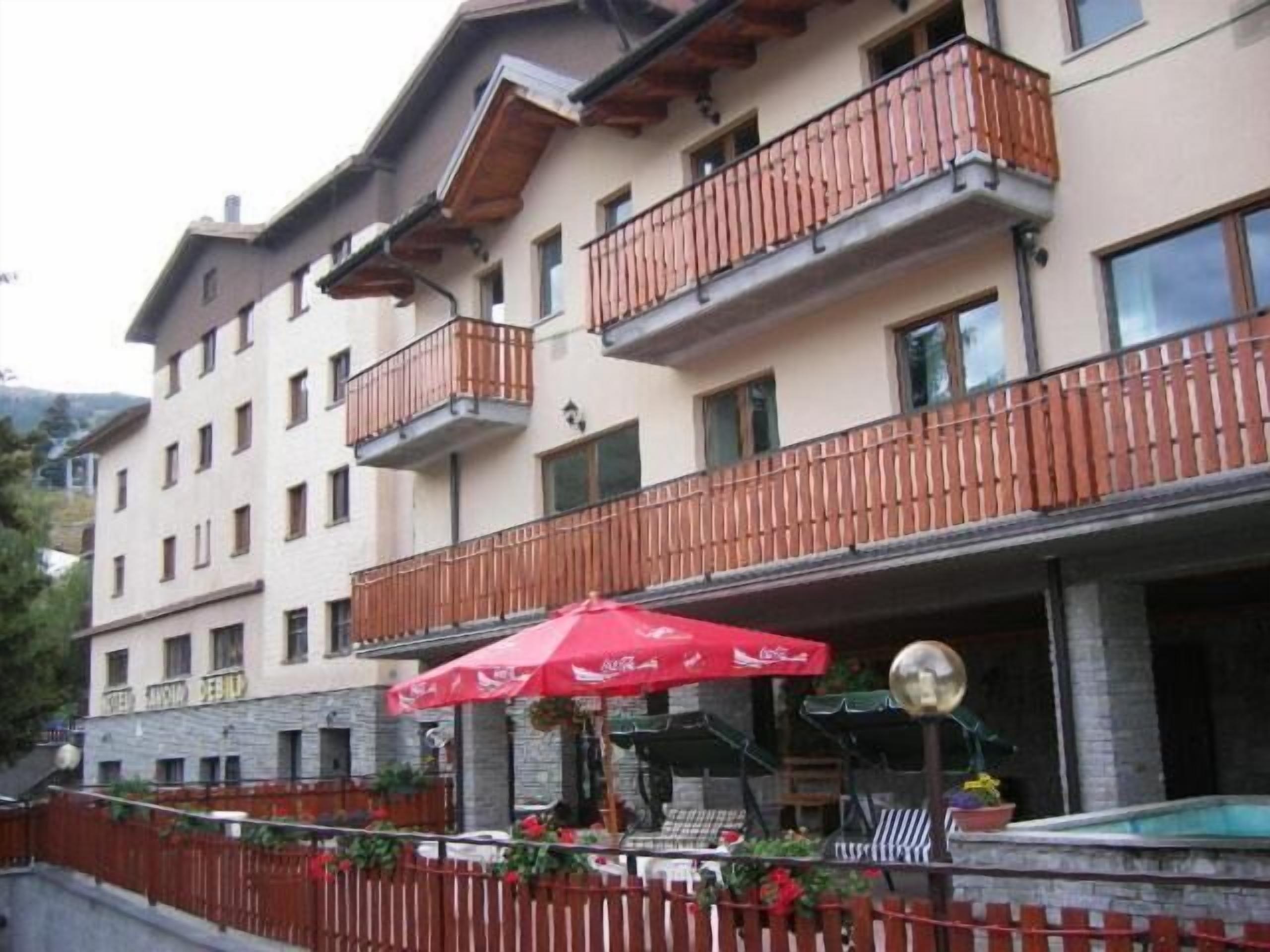Esterni
