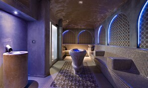 Couples treatment room(s), sauna, hot tub, Turkish bath/hammam
