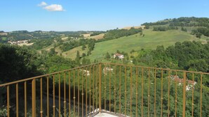 Land view from property - La Meridiana (Urbino)