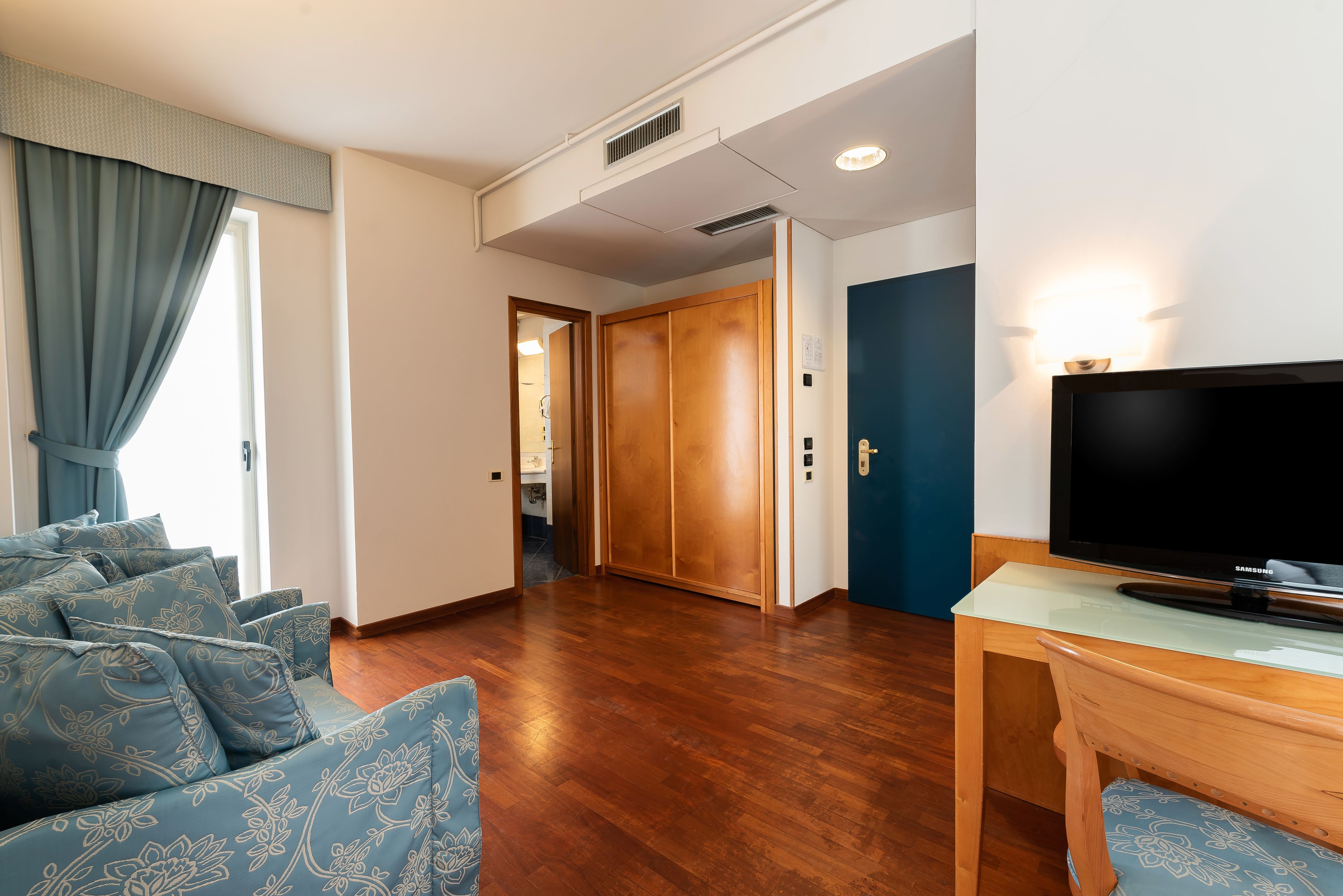 1 bedroom, minibar, in-room safe, desk