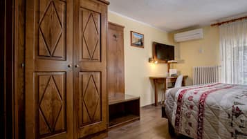 Doppelzimmer | Schreibtisch, kostenloses WLAN