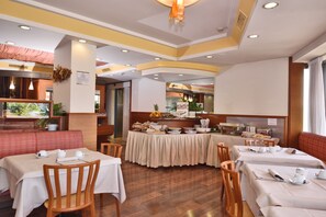 Daily buffet breakfast (EUR 15 per person)