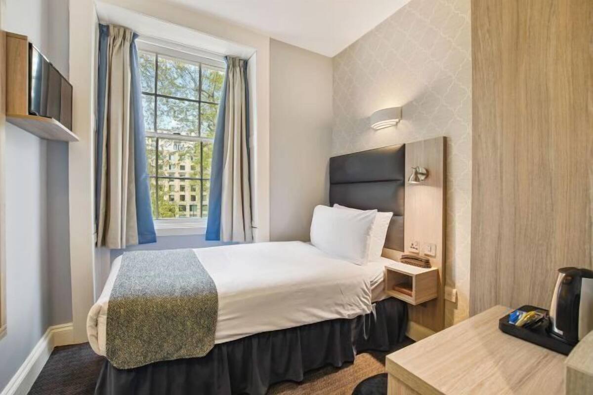 In-room safe, desk, blackout drapes, soundproofing