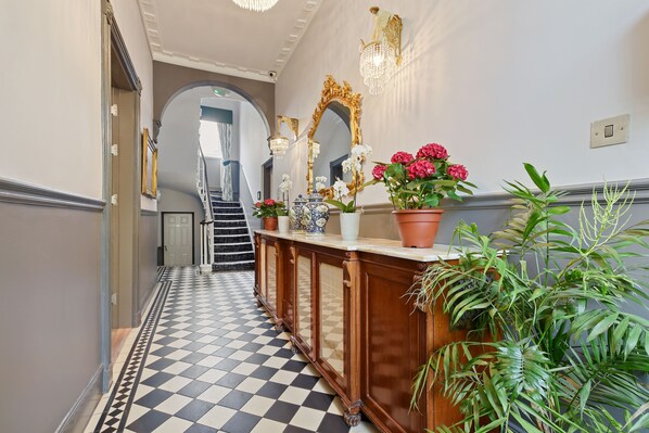 บริเวณประตูทางเข้า