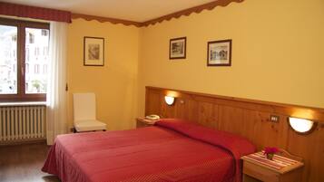 Zimmersafe, Babybetten, Zustellbetten, kostenloses WLAN