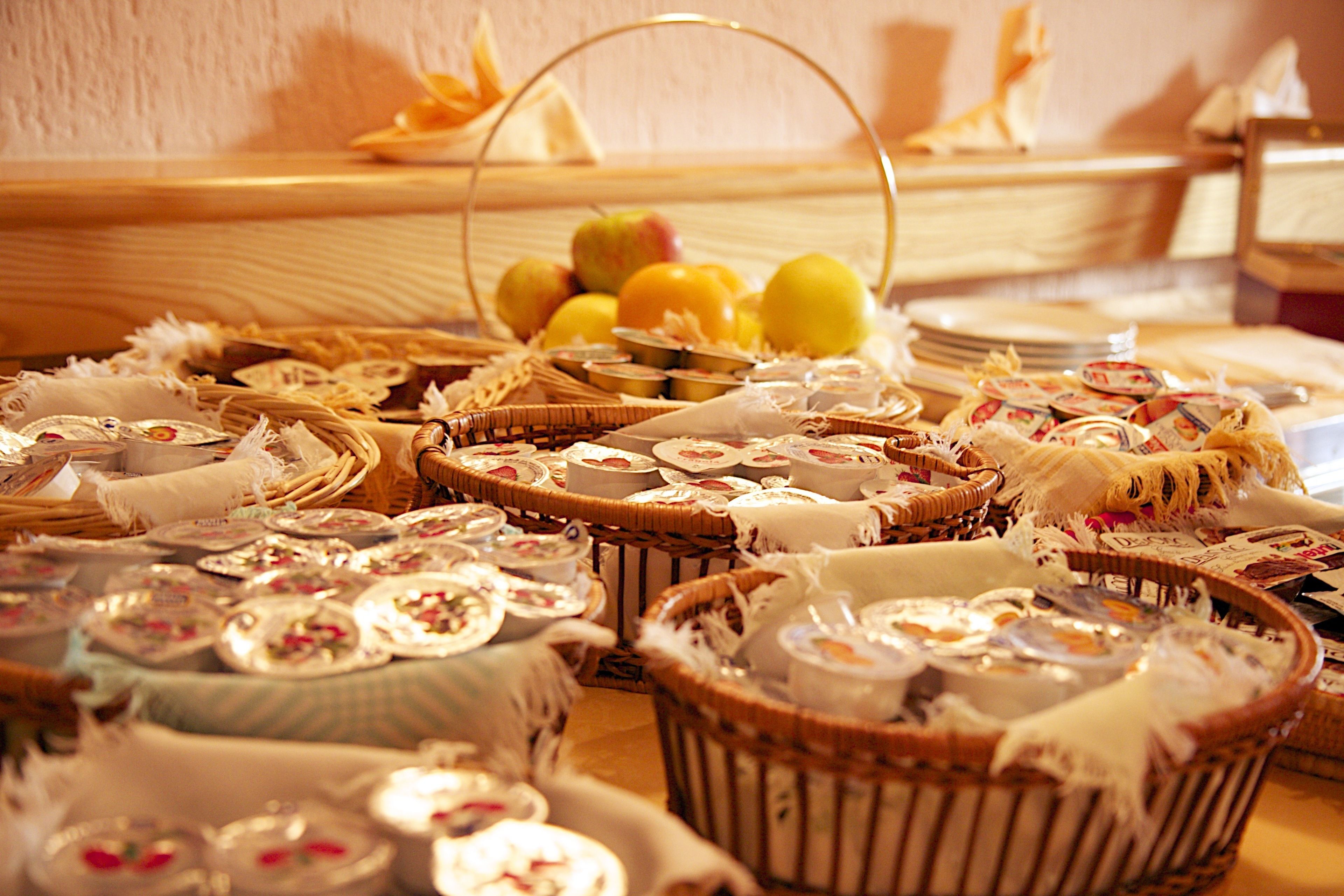 Buffet déjeuner (23 EUR par personne)