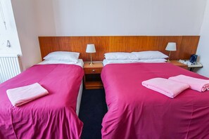 Family Quadruple Room, 1 Bedroom - Avoca House Hotel (London)