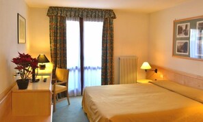 1 bedroom, Select Comfort beds, in-room safe, desk