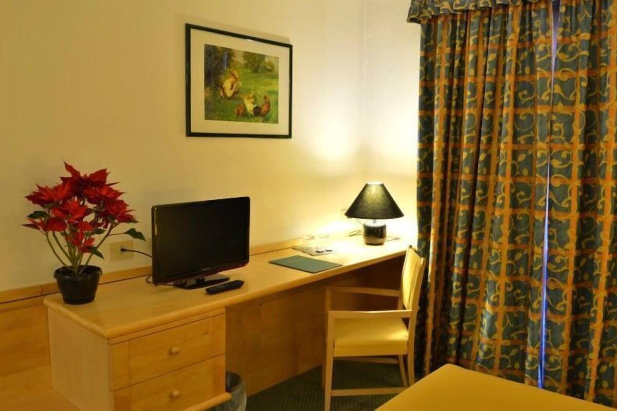 Room amenity