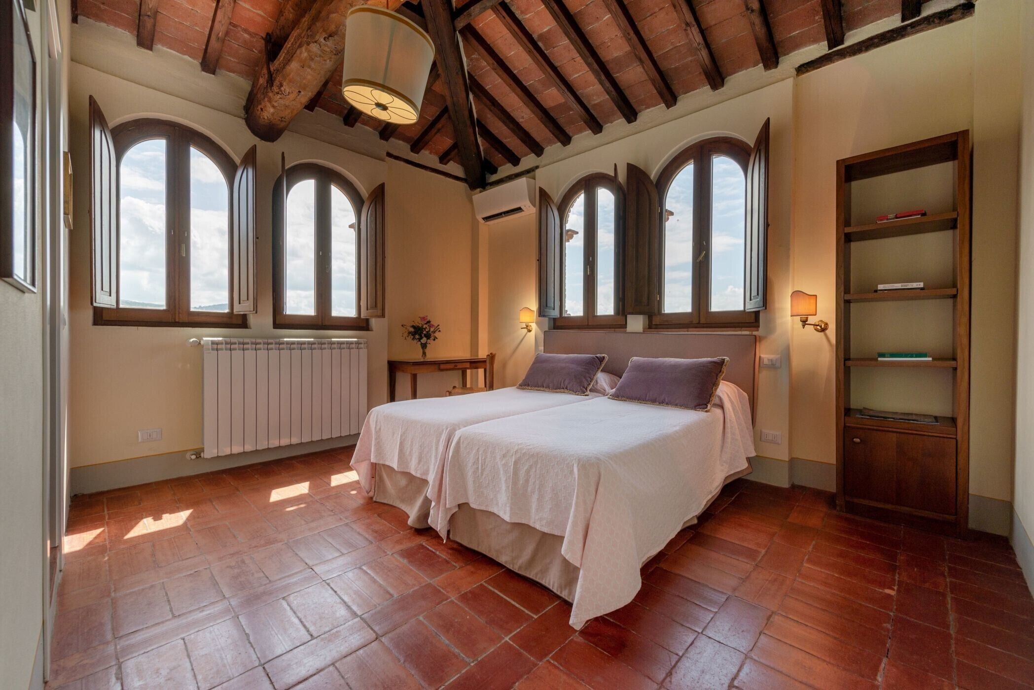 Apartment, 3 Bedroom 150m From Villa Le Barone