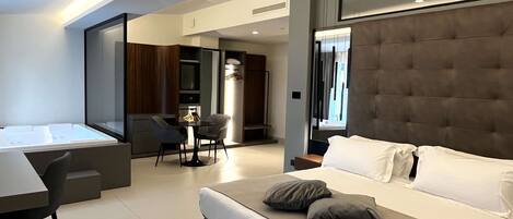 Superior Suite, 1 King Bed, Non Smoking, Balcony | Minibar, in-room safe, soundproofing, free WiFi