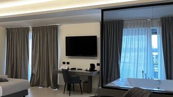 Suite Superior, 1 letto king, non fumatori, balcone | Vasca idromassaggio