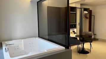 Minibar, caja de seguridad en la habitación y sistema de insonorización