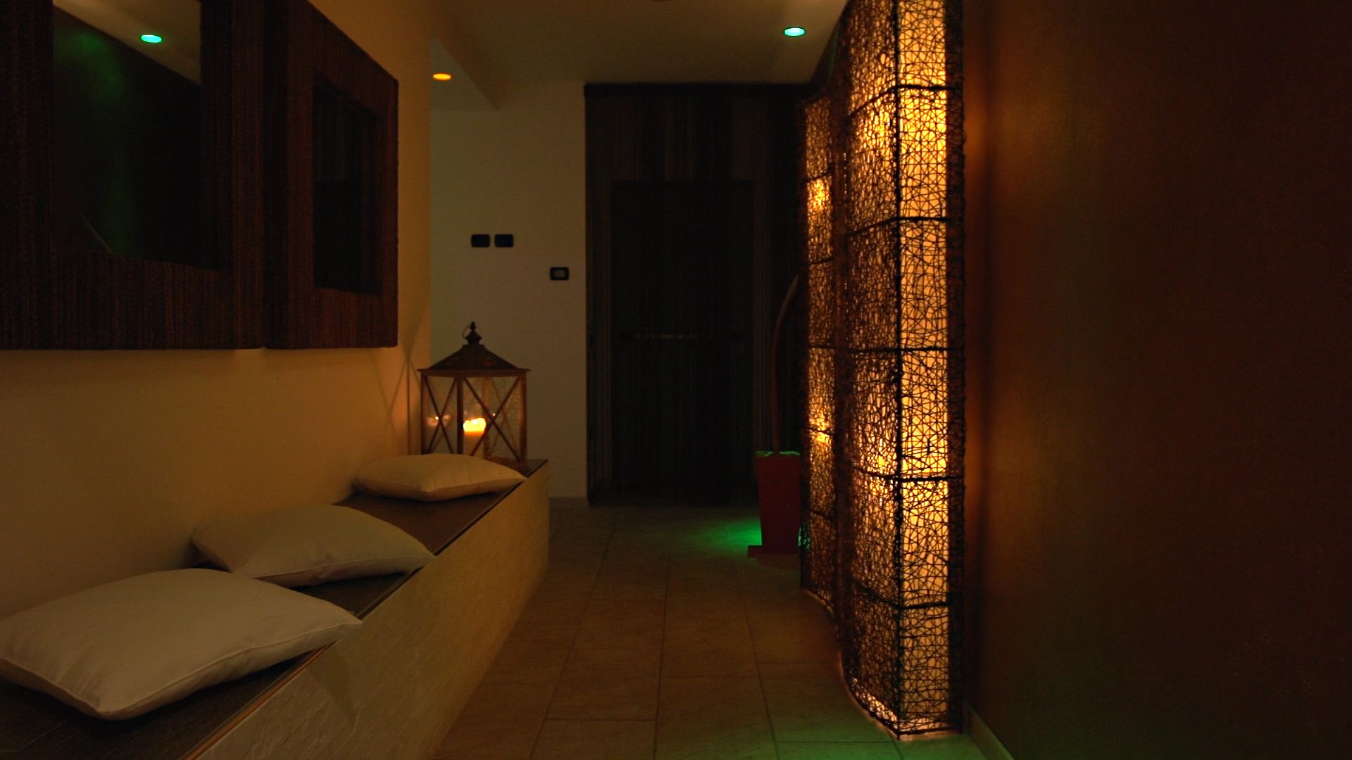 turkish bath/hammam, body treatments, hydrotherapy, aromatherapy