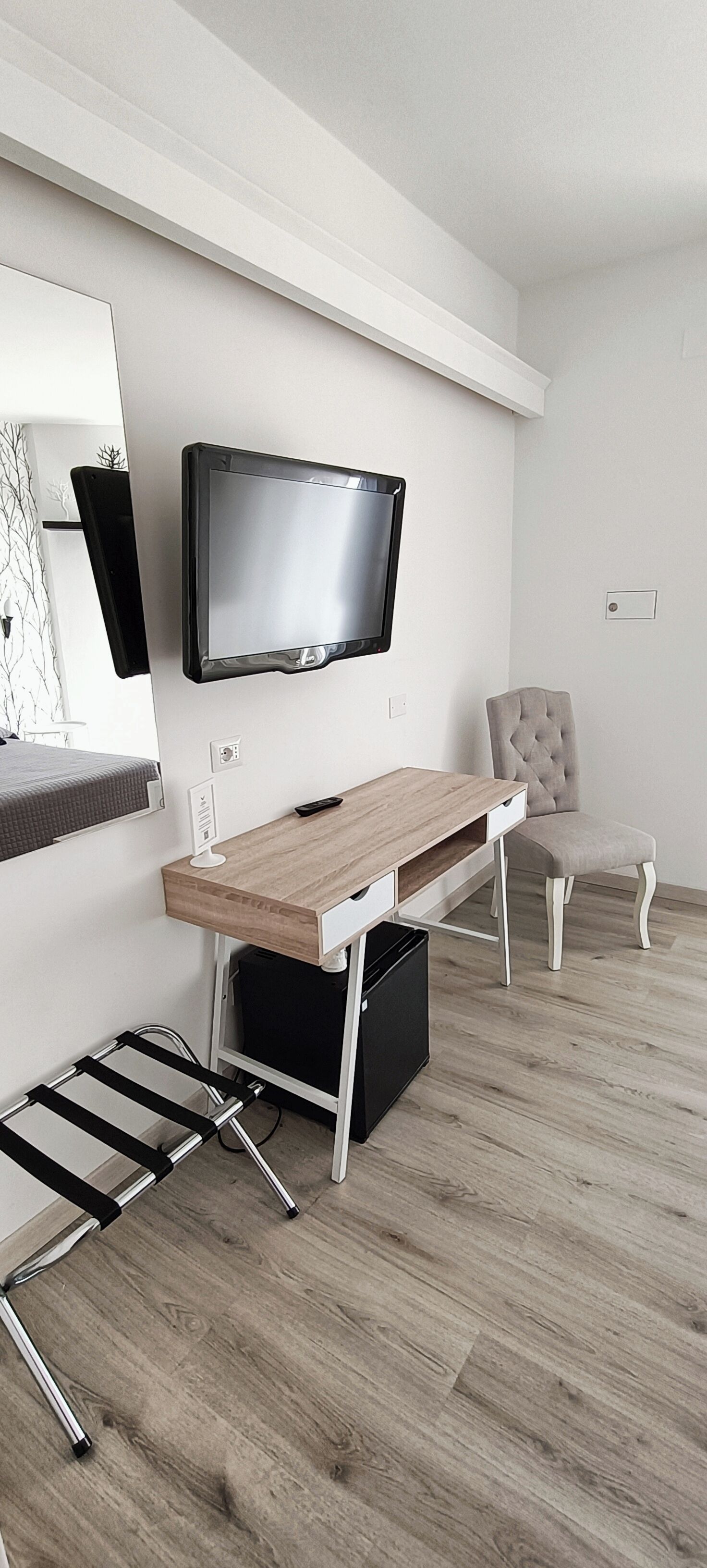 minibar, in-room safe, desk, free wifi