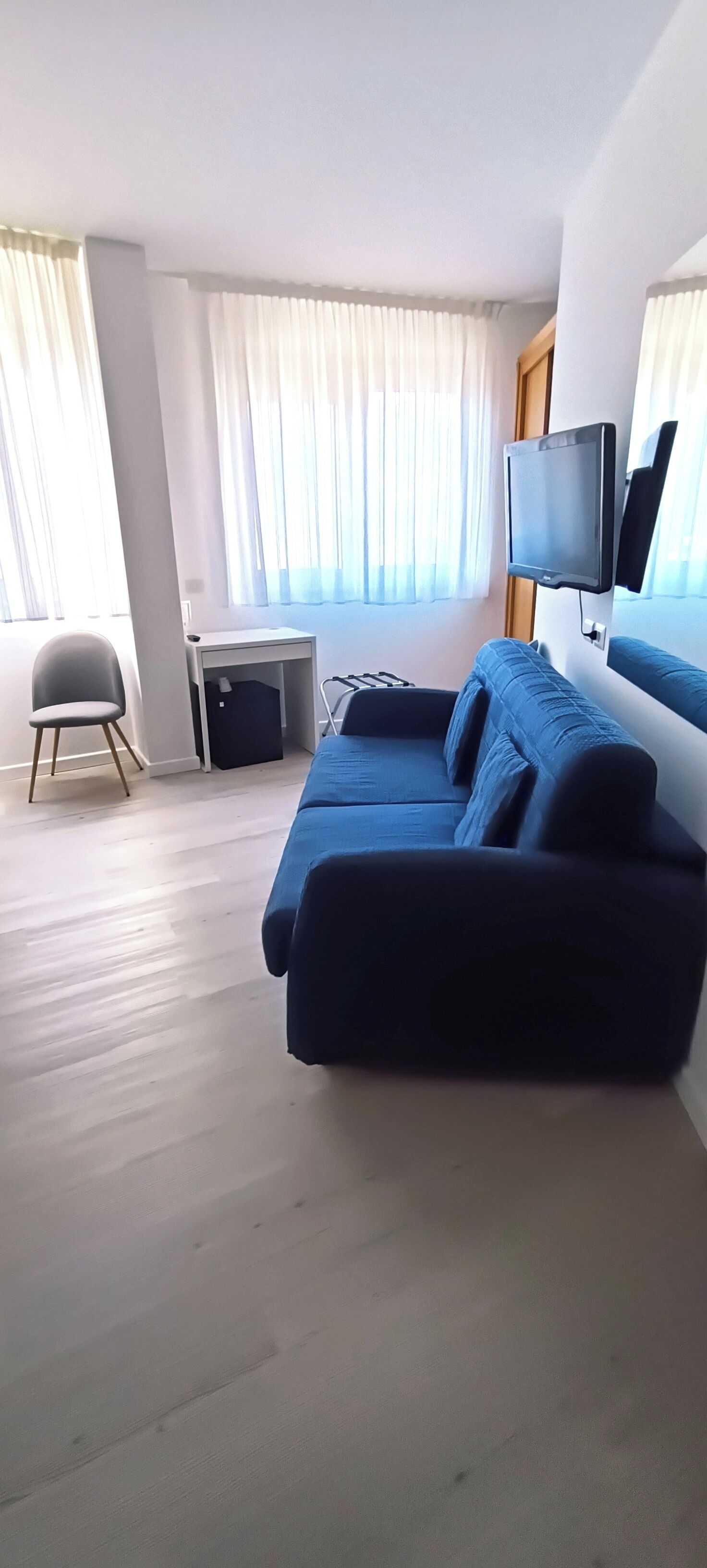 family room, 2 bedrooms | minibar, in-room safe, desk, free wifi