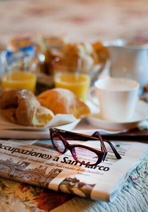 Breakfast area - Hotel Albergo Doge (Venice)
