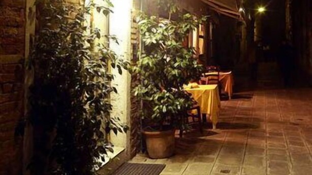 Property entrance - Hotel Albergo Doge (Venice)