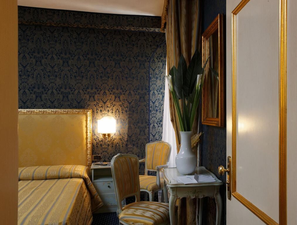 Couette en duvet d'oie, minibar, coffres-forts dans les chambres