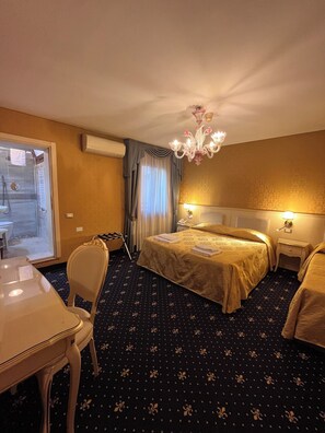 Down duvets, minibar, in-room safe, laptop workspace - Hotel Castello (Venice)