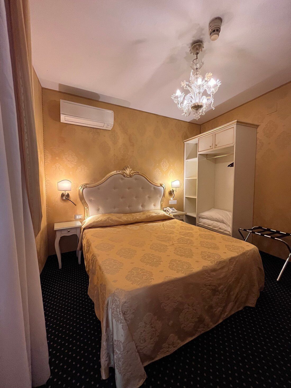 Couette en duvet d'oie, minibar, coffres-forts dans les chambres