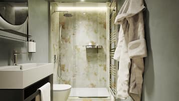Eco-friendly toiletries, hair dryer, towels