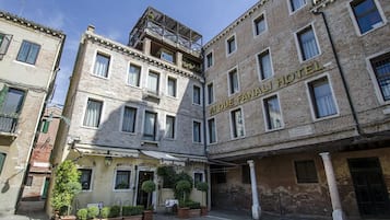 Façade de l’hébergement