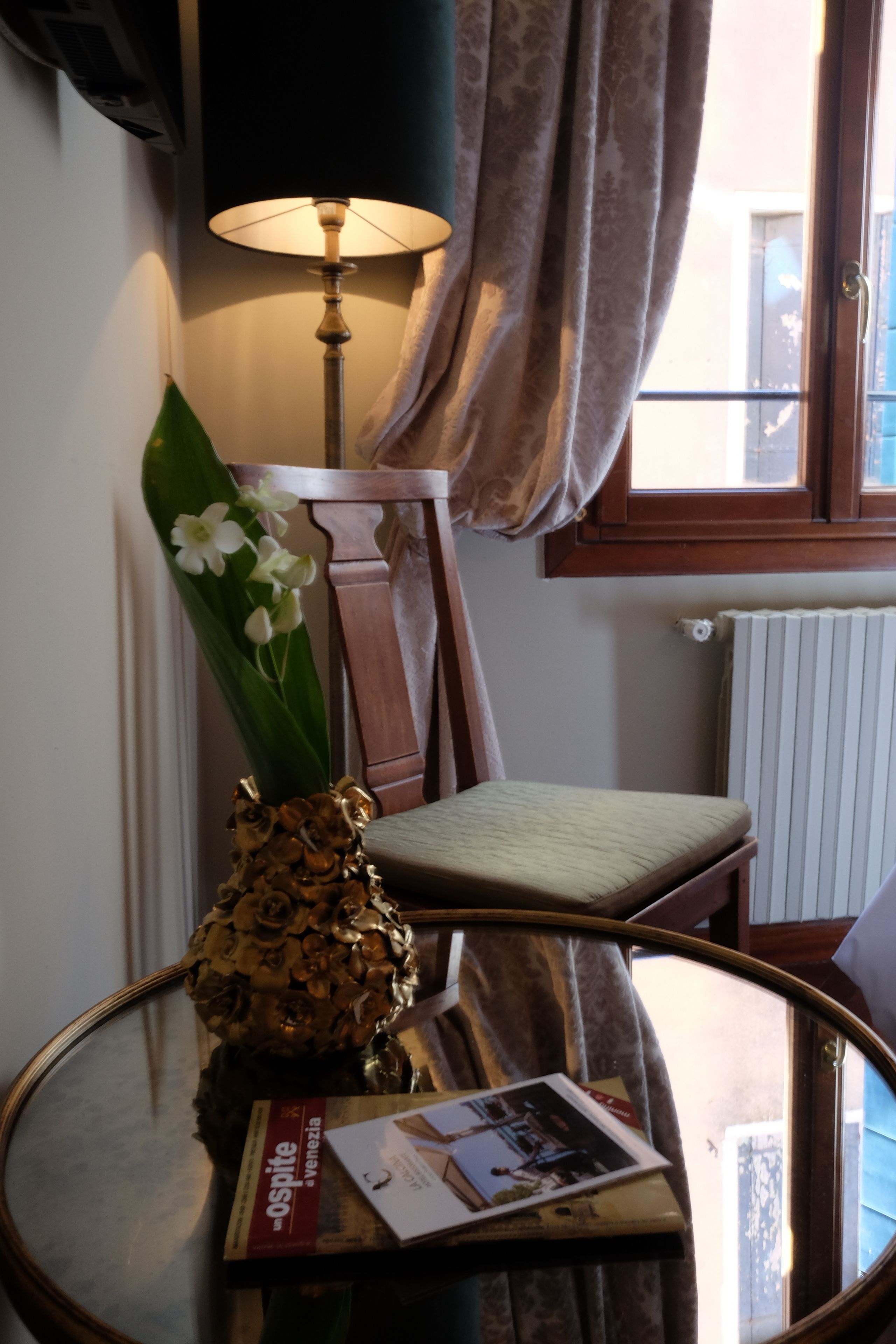 1 bedroom, down duvets, minibar, in-room safe