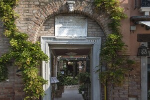 Ingresso della struttura