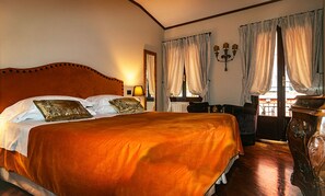 Couette en duvet, minibar, coffre-fort, bureau