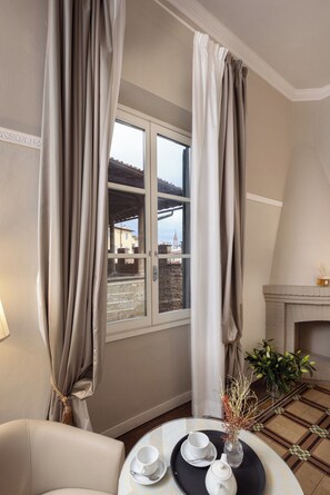 Superior-Doppel- oder -Zweibettzimmer, Annex (Tower) | Daunenbettdecken, Zimmersafe, Schreibtisch, schallisolierte Zimmer