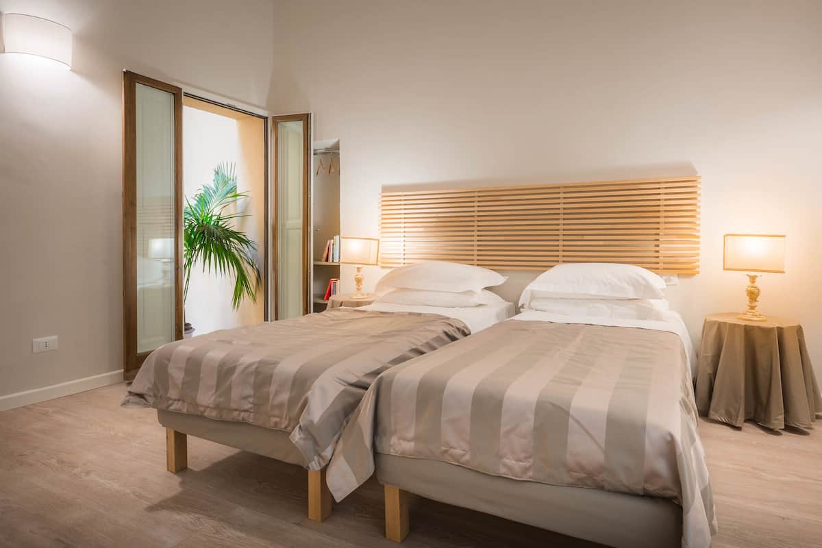 Down duvets, in-room safe, soundproofing, free WiFi