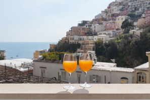 View from room - Hotel La Bougainville (Positano)