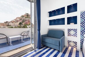 Comfort Double or Twin Room, Balcony, Sea View | Minibar, in-room safe, desk, blackout drapes - Hotel La Bougainville (Positano)