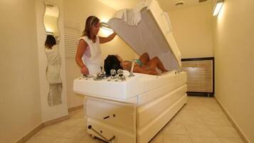 1 bedroom, premium bedding, minibar, in-room safe