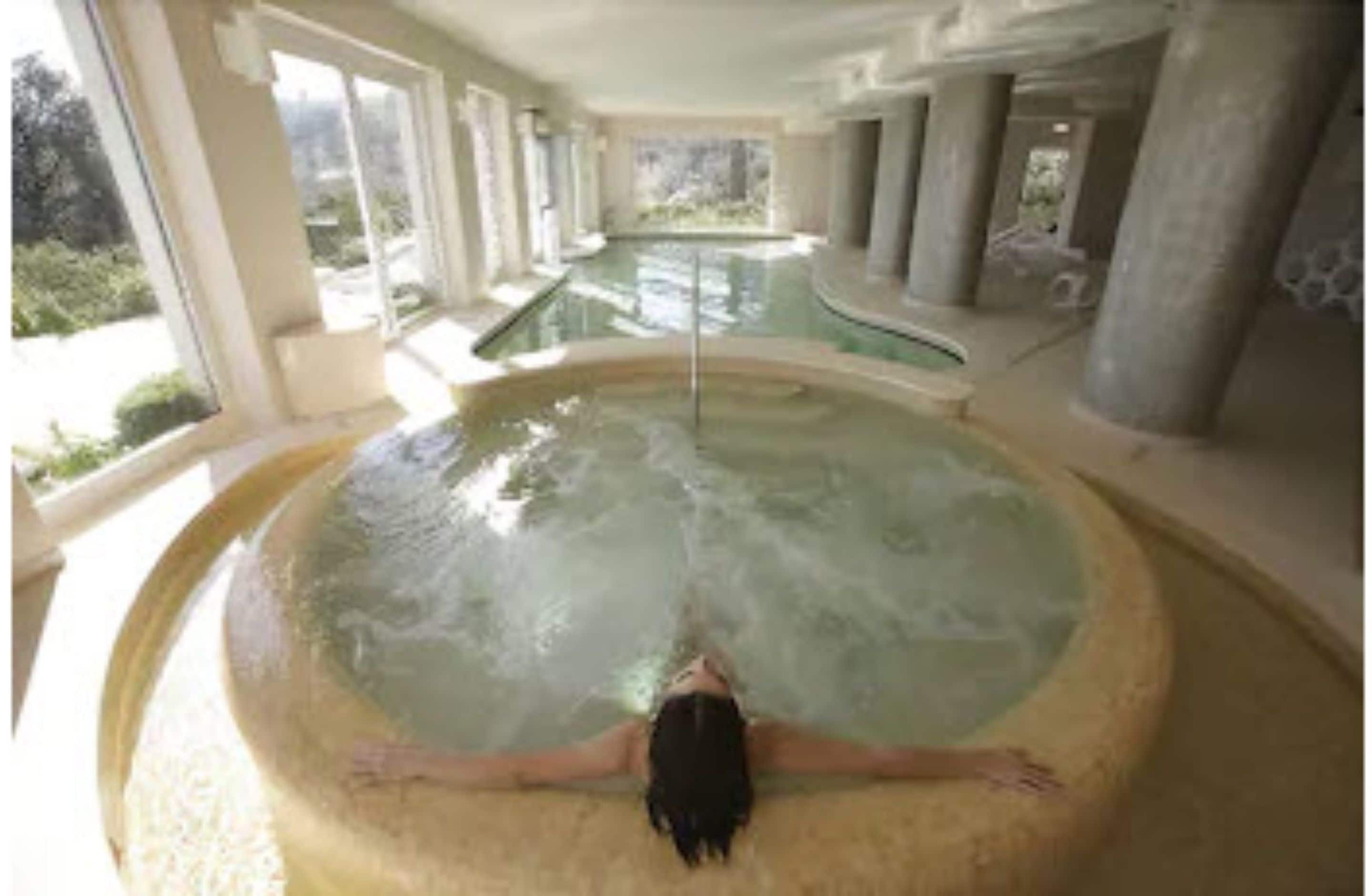 Bain à remous intérieur