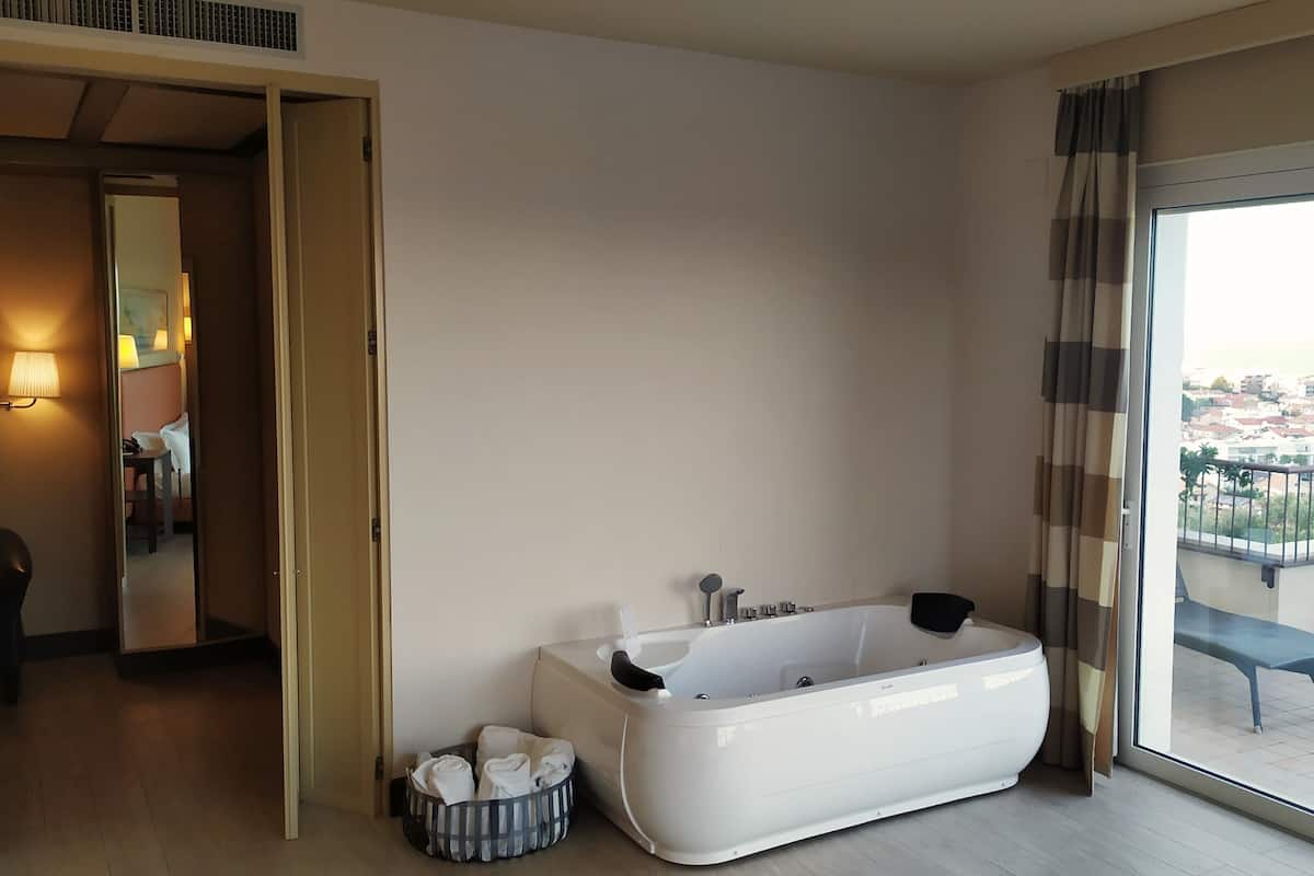 Luxury Room, Jetted Tub (Mini SPA Suite) | Private spa tub