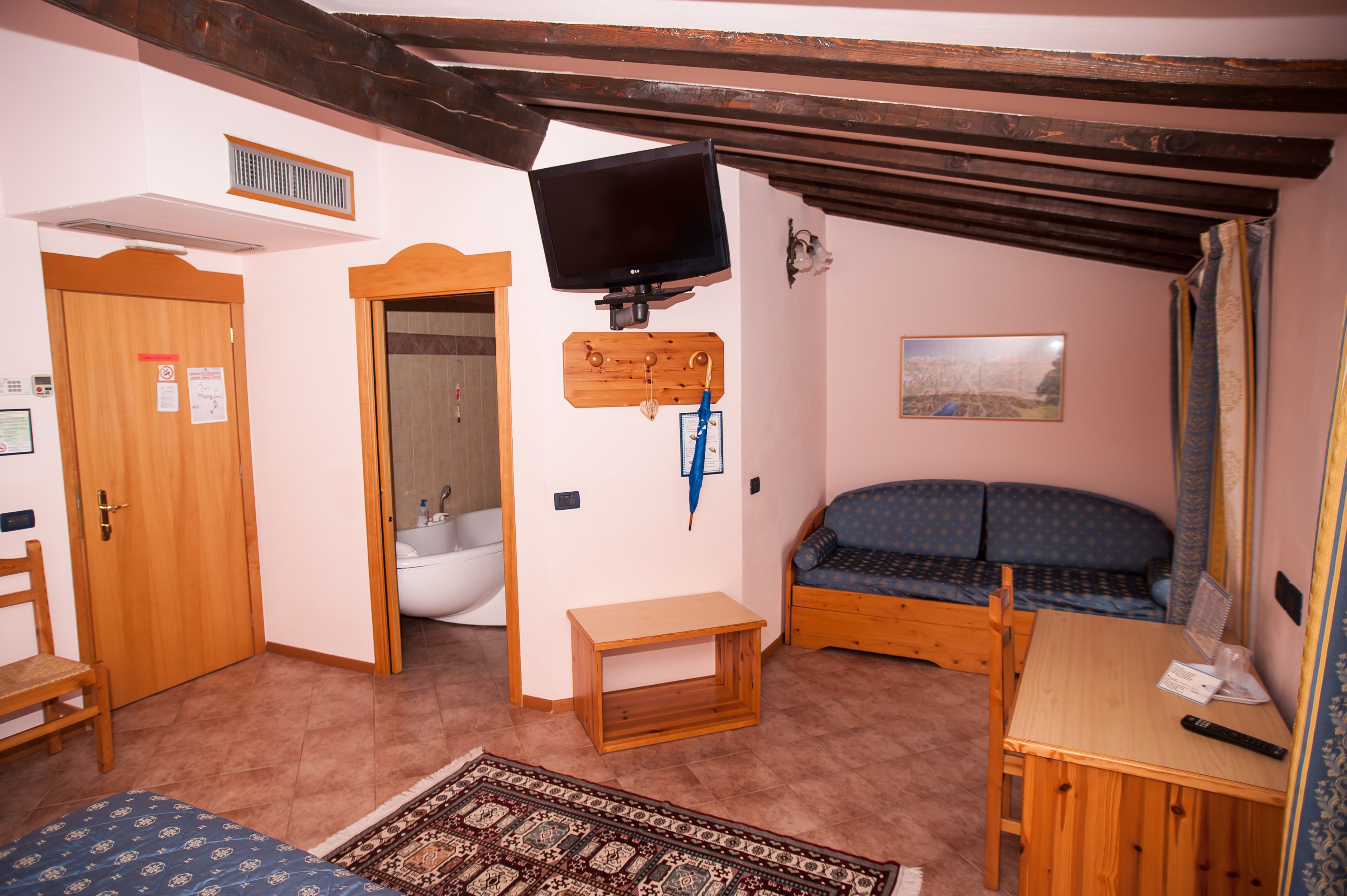 suite | living area | tv