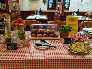 Free breakfast  - Vittoria (Riva del Garda)