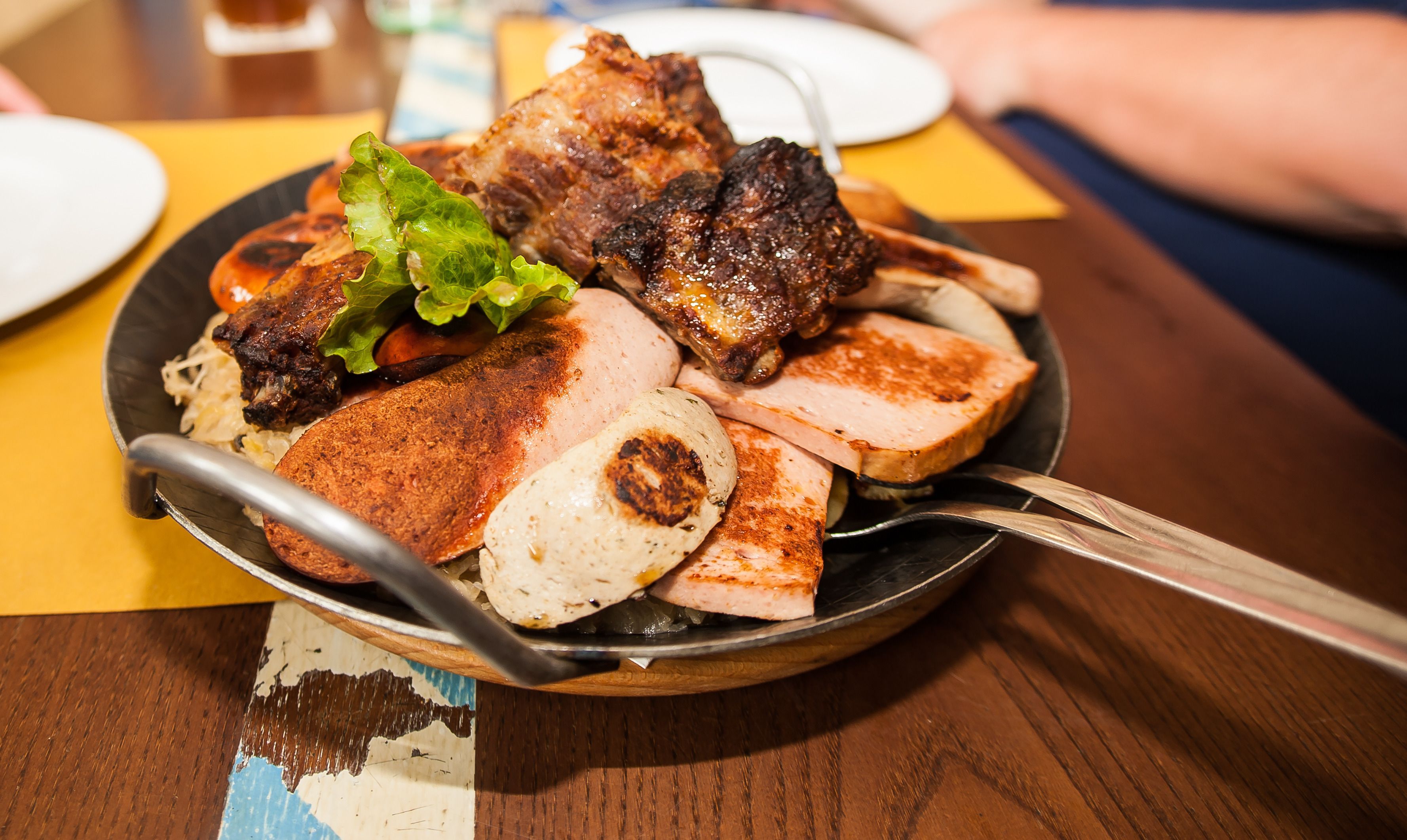 lunch and dinner served, al fresco dining