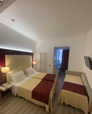 Standard-Dreibettzimmer