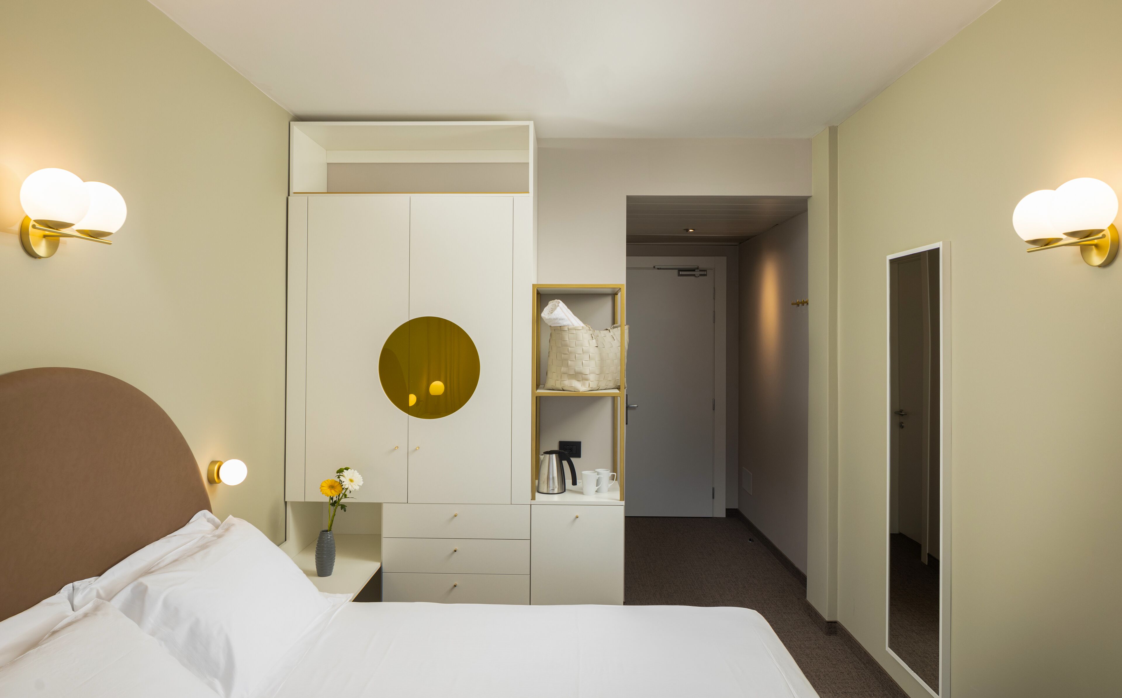 double room | minibar, in-room safe, desk, soundproofing