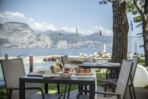 Bar (on property) - Hotel Du Lac - Relax Attitude Hotel (Brenzone sul Garda)