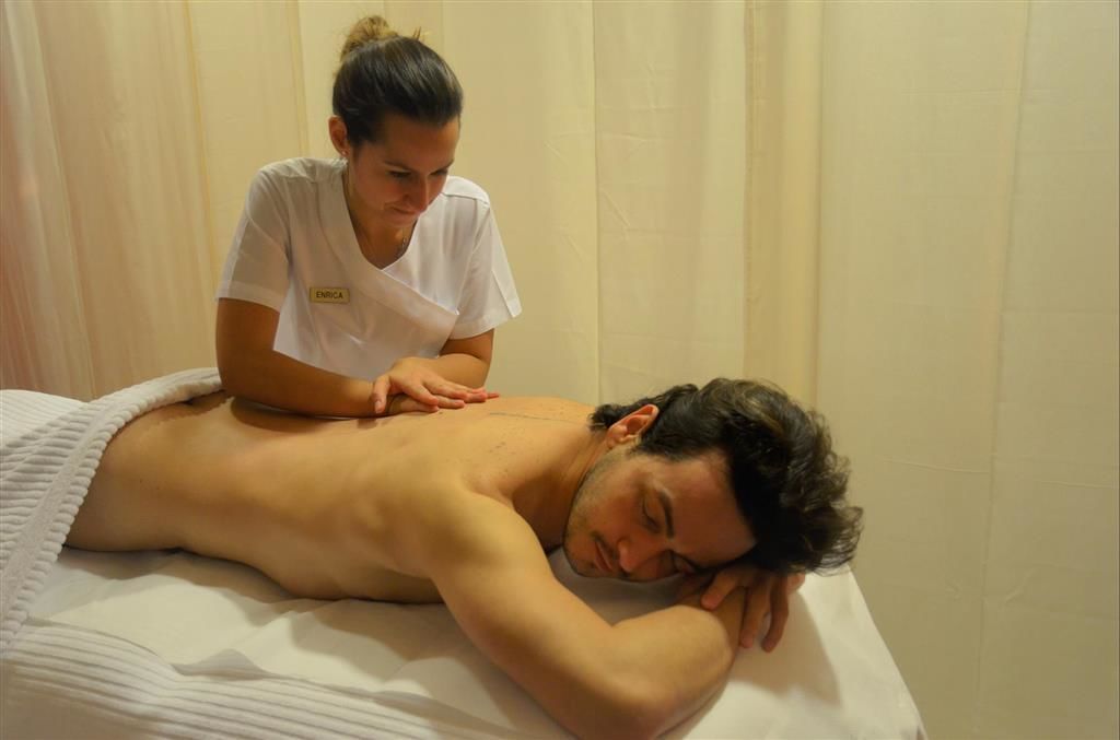 sauna, hot tub, body treatments, prenatal massages, body wraps